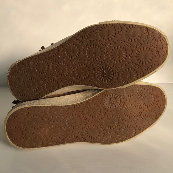 UGG Moccasins - Picture 6 of 6